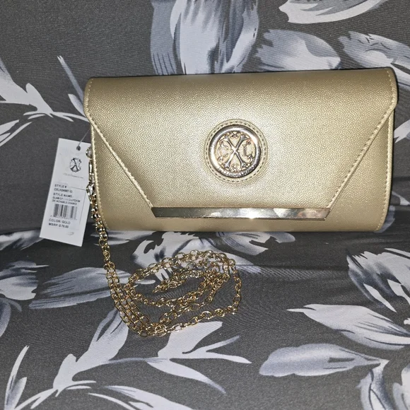 Christian LaCroix Gold Clutch w/Gold Chain Shoulder strap (B) - Picture 1 of 4